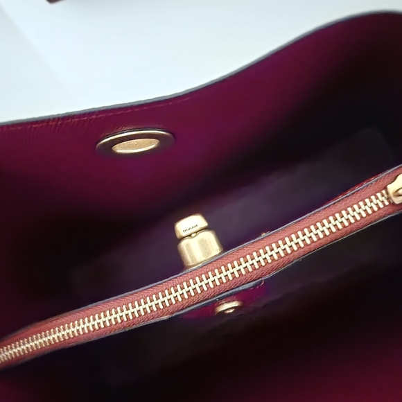 Coach Willow Shoulder Bag EUC Signature Tan/Rust - Picture 6 of 6